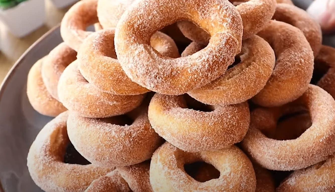 Rosquinha Frita com Açúcar e Canela