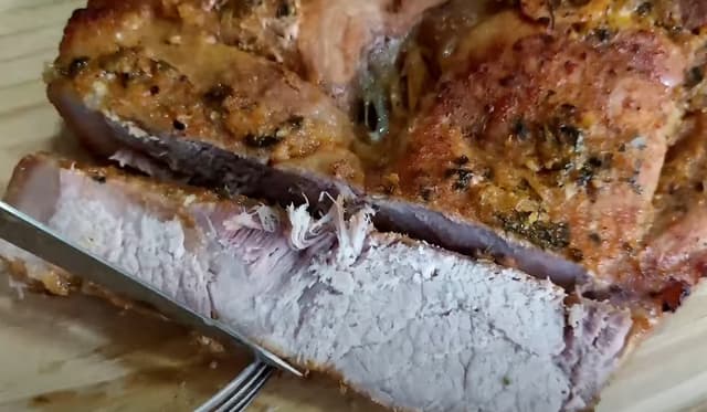 Quanto tempo para assar um pernil grande?