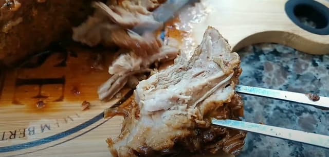 Como saber se um pernil está assado?