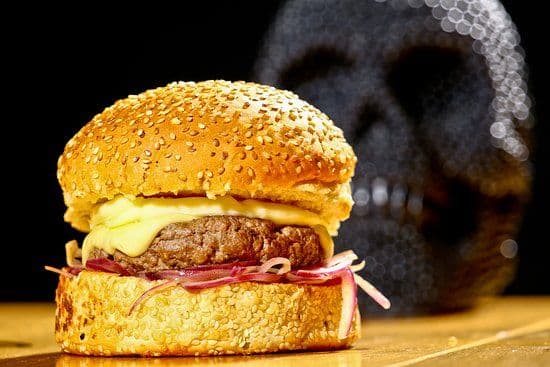 10 receitas incríveis de bife de hambúrguer na brasa