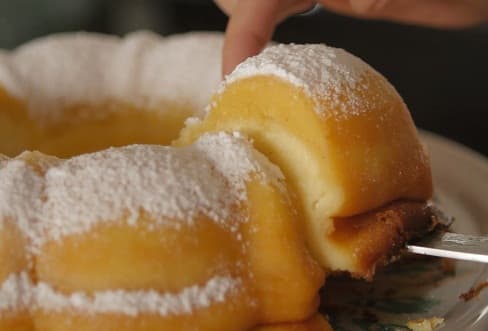 Bolo de fubá bem cremoso e fácil