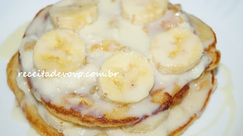 Panqueca Americana com creme de banana