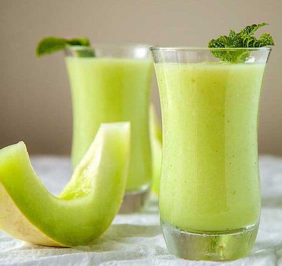 Suco de melão com água de coco