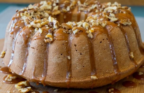 Bolo de nozes de liquidificador