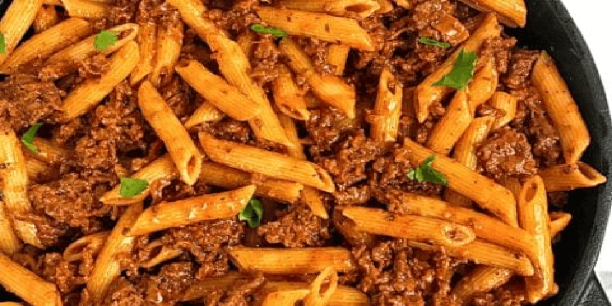 Macarrão de panela de pressão com carne