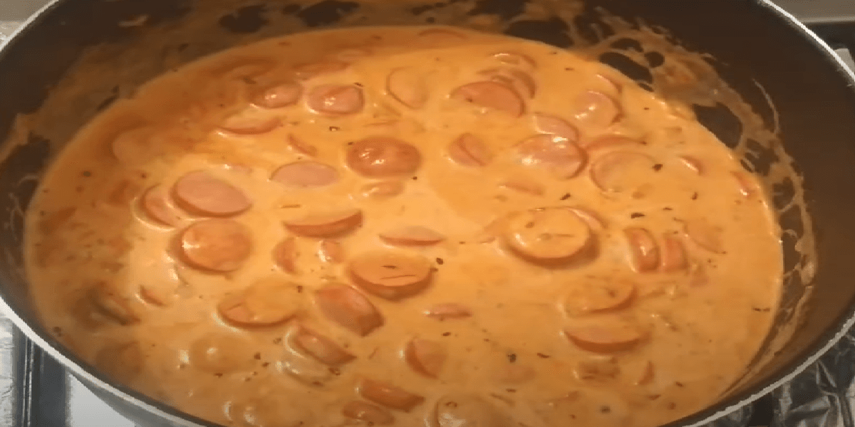 Molho de cachorro quente com creme de leite
