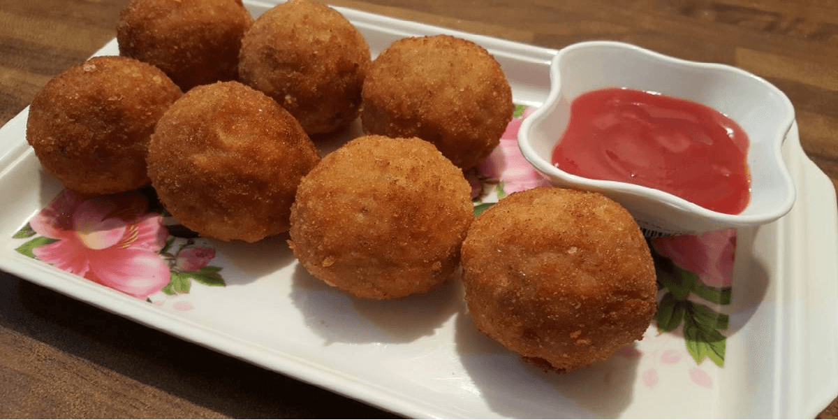 Receita de Bolinho de frango com queijo