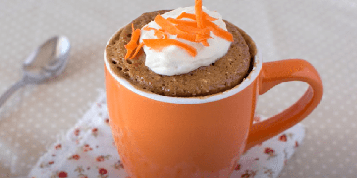 Receita de Bolo de caneca de cenoura