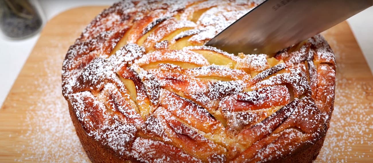 Bolo de maçã com canela e aveia