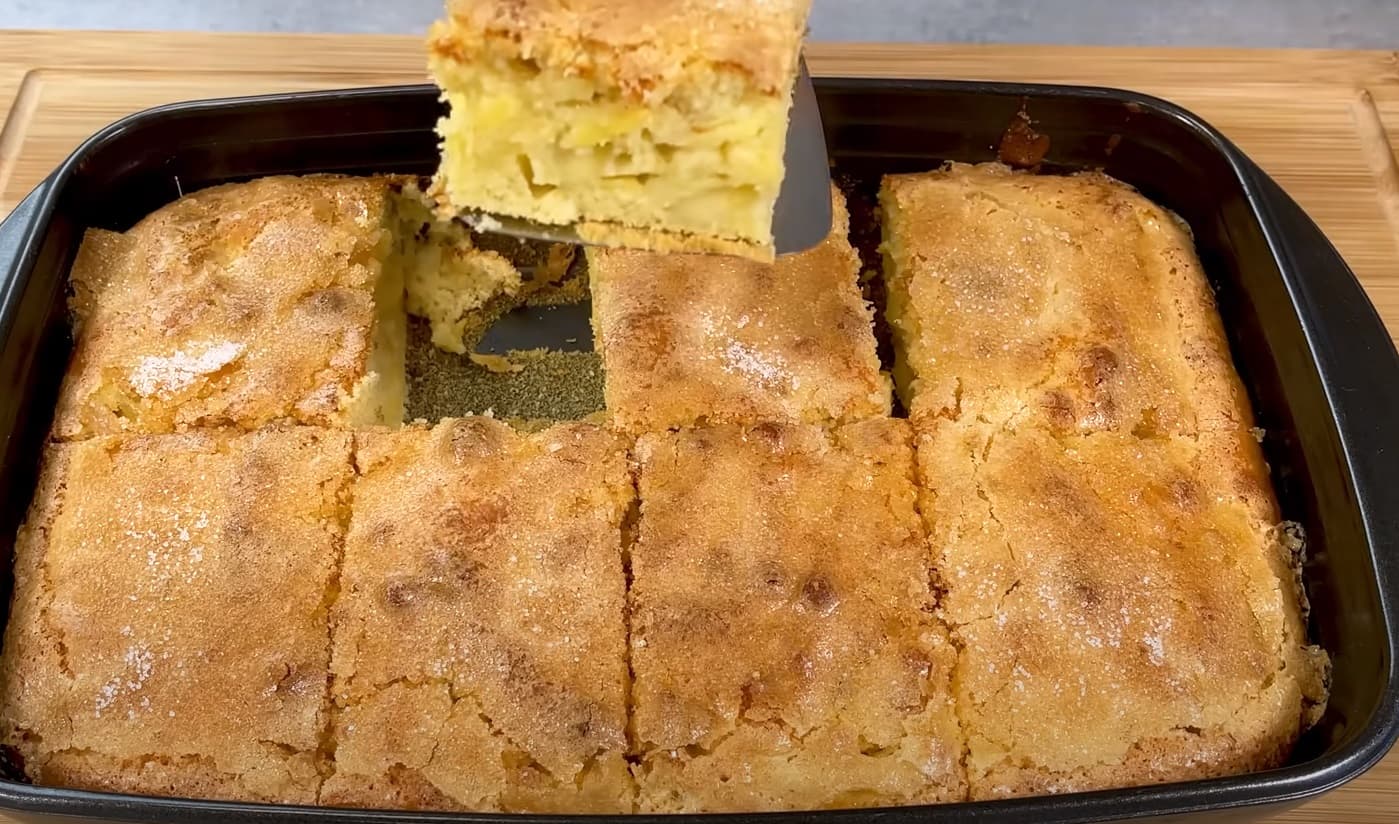 Bolo de Maçã Fofinho Feito à Mão em Minutos