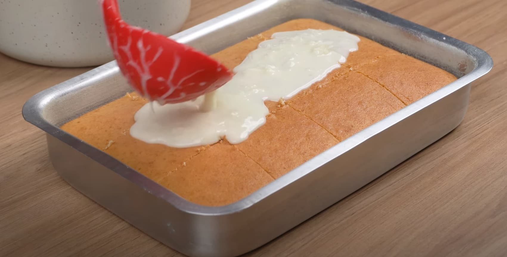 Bolo de coco molhadinho