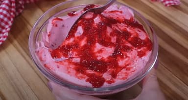 Mousse de morango para tortas