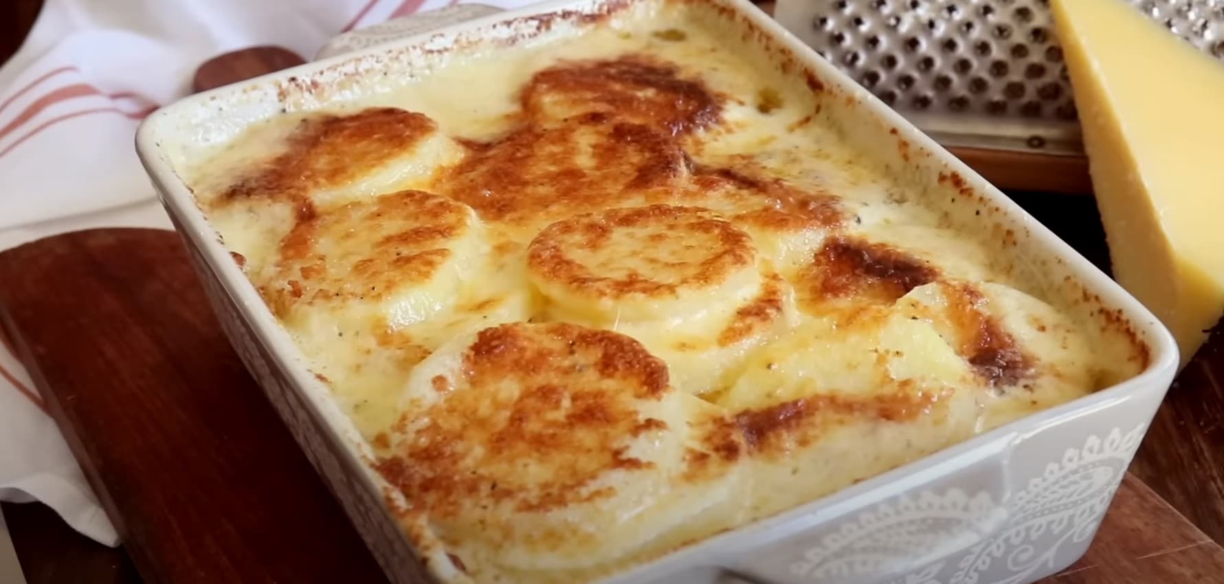 Batata de Forno Gratinada com Queijo