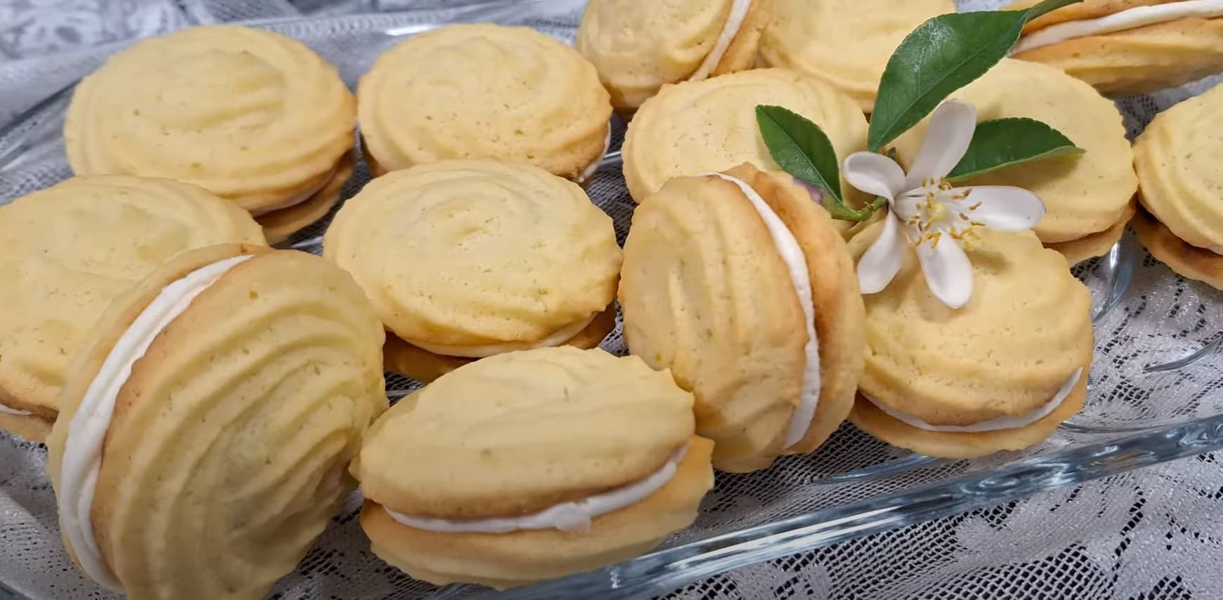 Biscoito de Manteiga Recheado com Creme de Limão