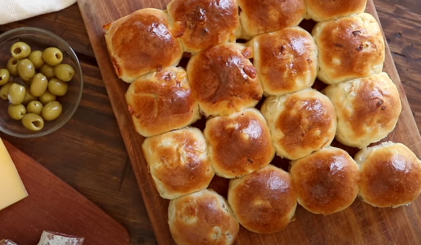 Pãozinho Caseiro de Linguiça Calabresa