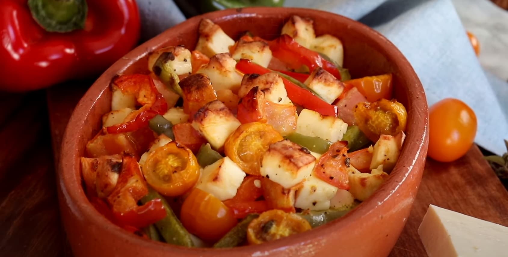 Queijo Coalho Grelhado com Vegetais Coloridos