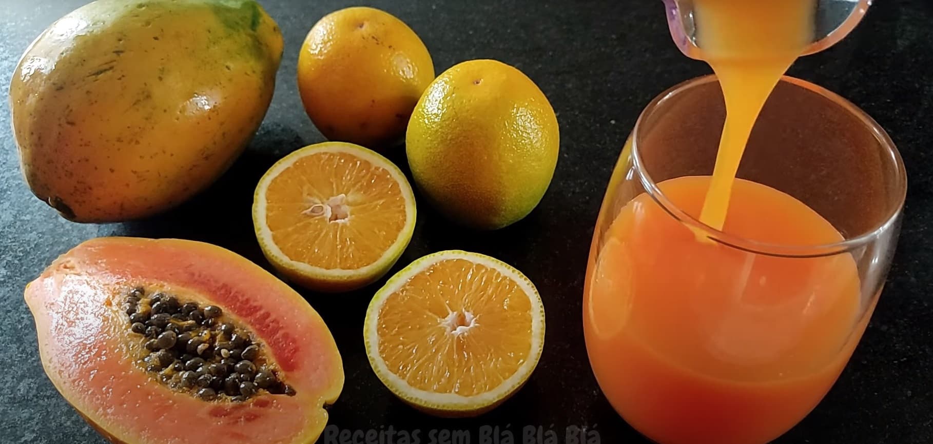 Suco Refrescante de Laranja com Mamão