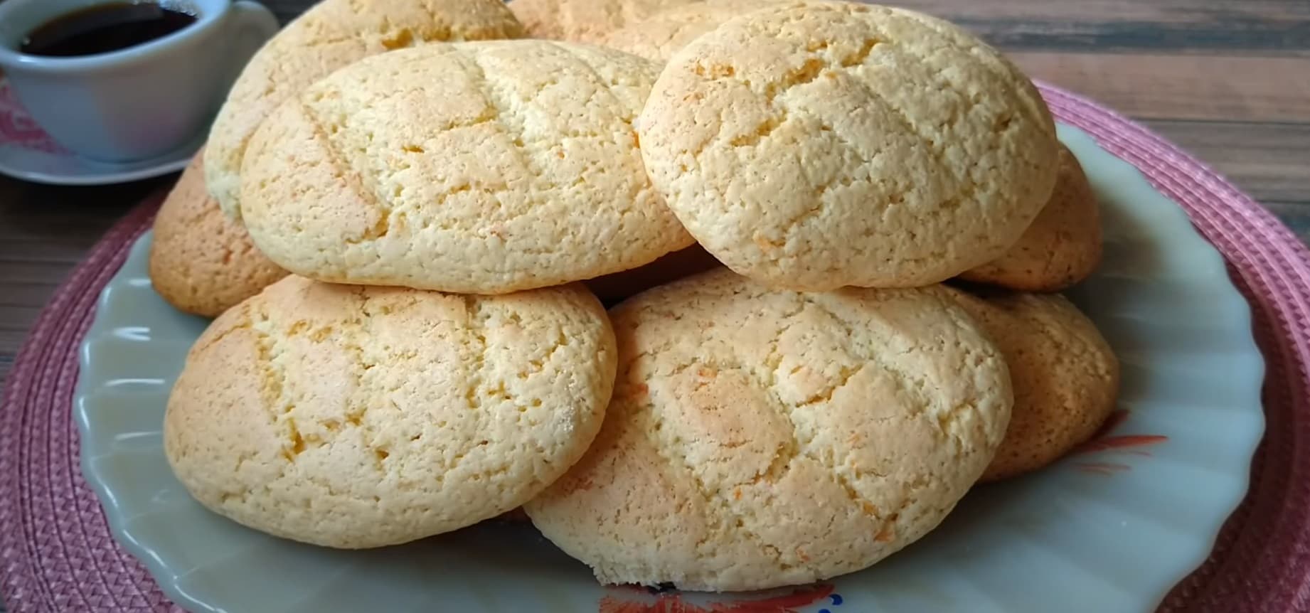 Bolachinhas de fuba que derretem na boca