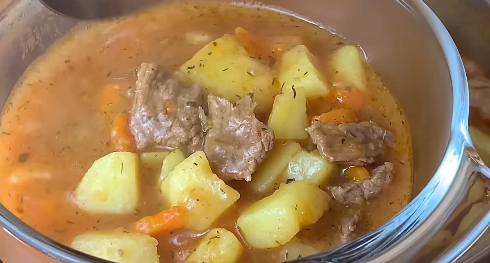 Sopa de carne com Batatinha e cenoura