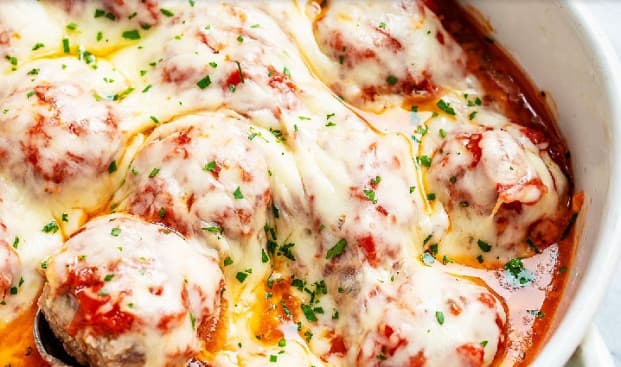 Almondega recheada com queijo