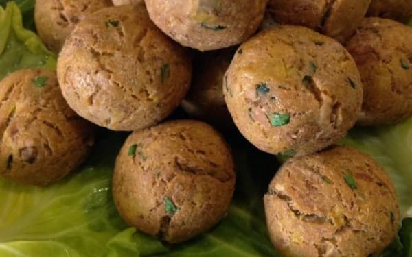 Bolinho de batata doce recheado