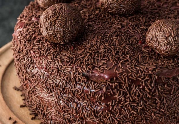 Bolo de chocolate fofíssimo e simples