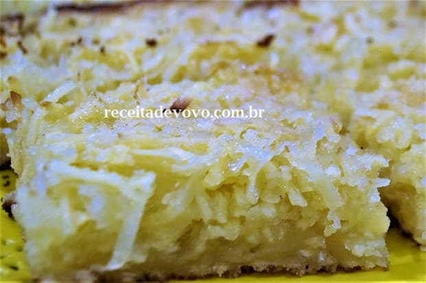 Bolo de mandioca com queijo