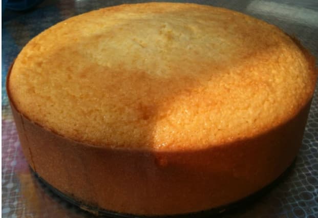 Bolo de trigo de liquidificador simples e fofinho