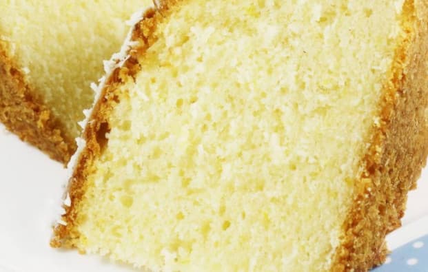 Bolo fofo de liquidificador