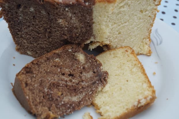 Bolo mesclado de chocolate super rápido e fofinho