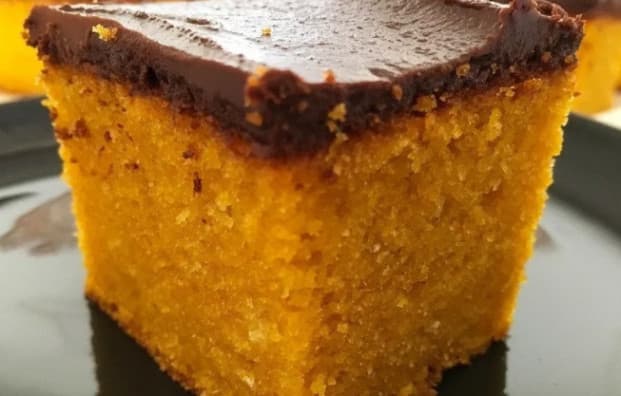 Como fazer um bolo de cenoura de liquidificador com calda de chocolate