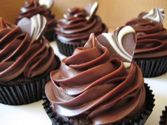 Cupcake com recheio de chocolate