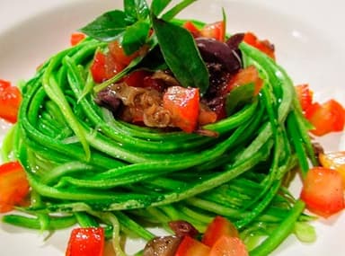 Espaguete de abobrinha e pupunha