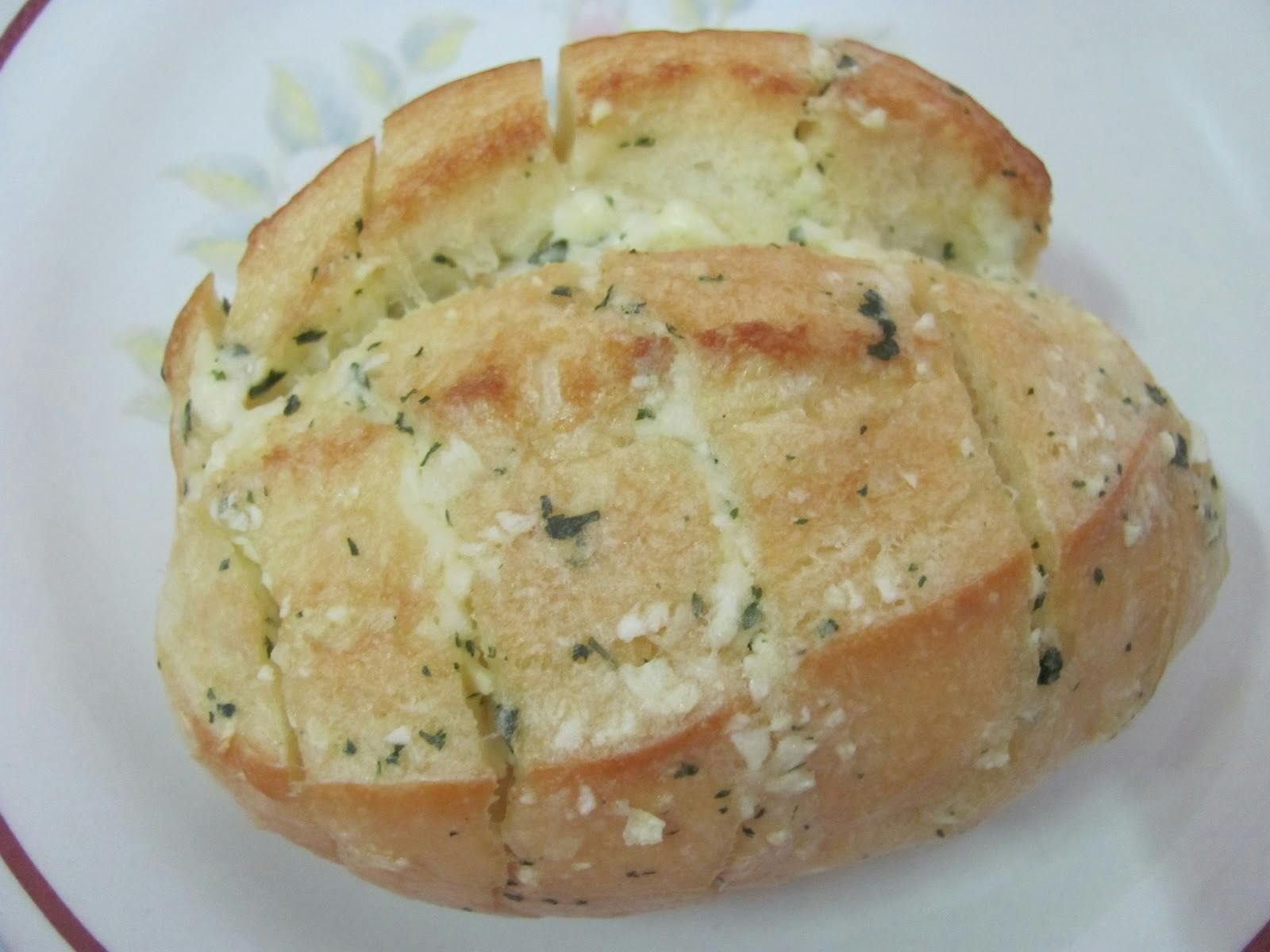 Pão com pasta de alho