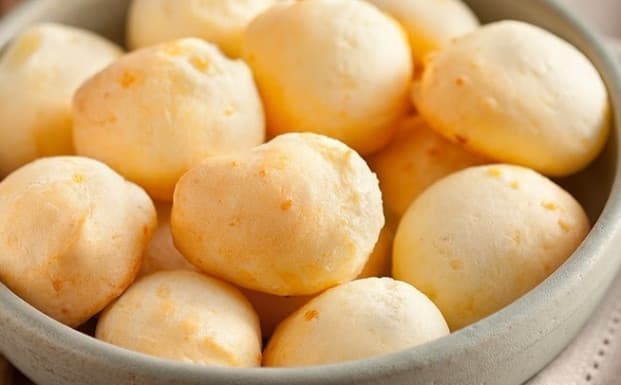 Pão de queijo rápido de liquidificador