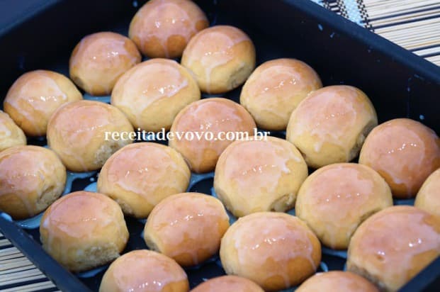 Pãozinho de leite condensado caseiro