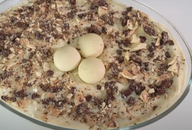Pavê diferente com raspas de chocolate