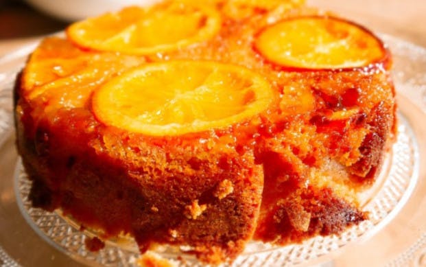 Receita de bolo de laranja com calda açucarada de laranja