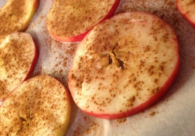 Receita de maça assada com canela