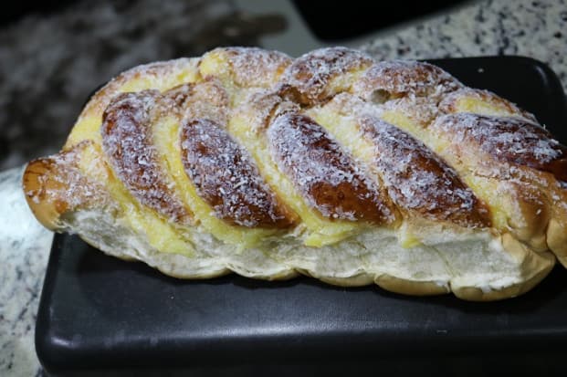 Receita de rosca de padaria com creme de confeiteiro