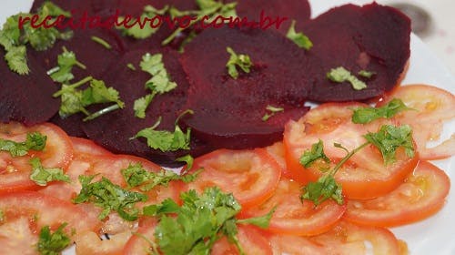 Salada de beterraba com tomate