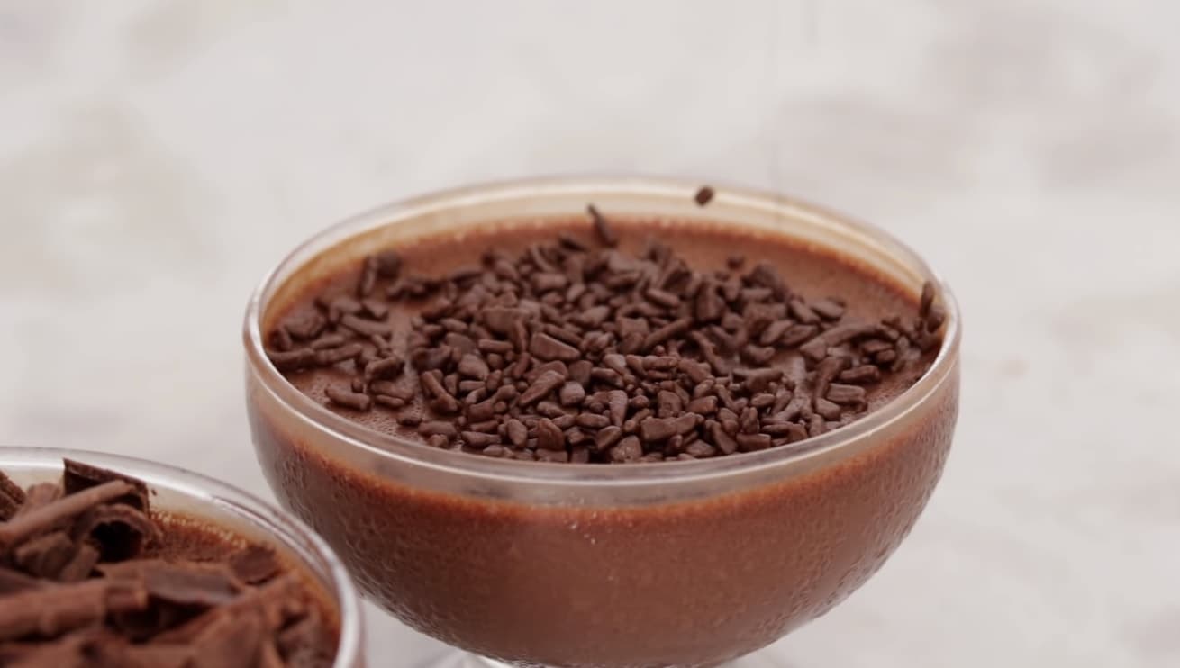 Sobremesa para noite de Natal (Mousse de chocolate 3 ingredientes)