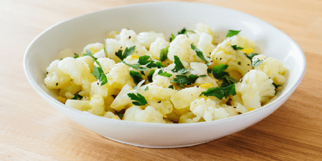Salada de couve flor