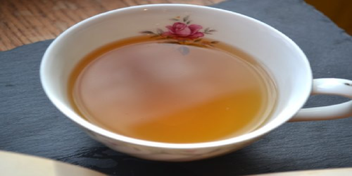 Chá de artemísia para dor de cabeça