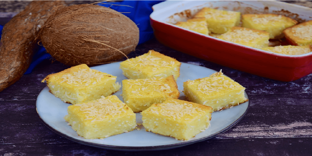 Receita de Bolo de mandioca com coco cremoso