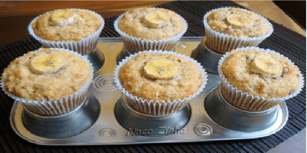 Receita de Muffin de banana e granola delicioso