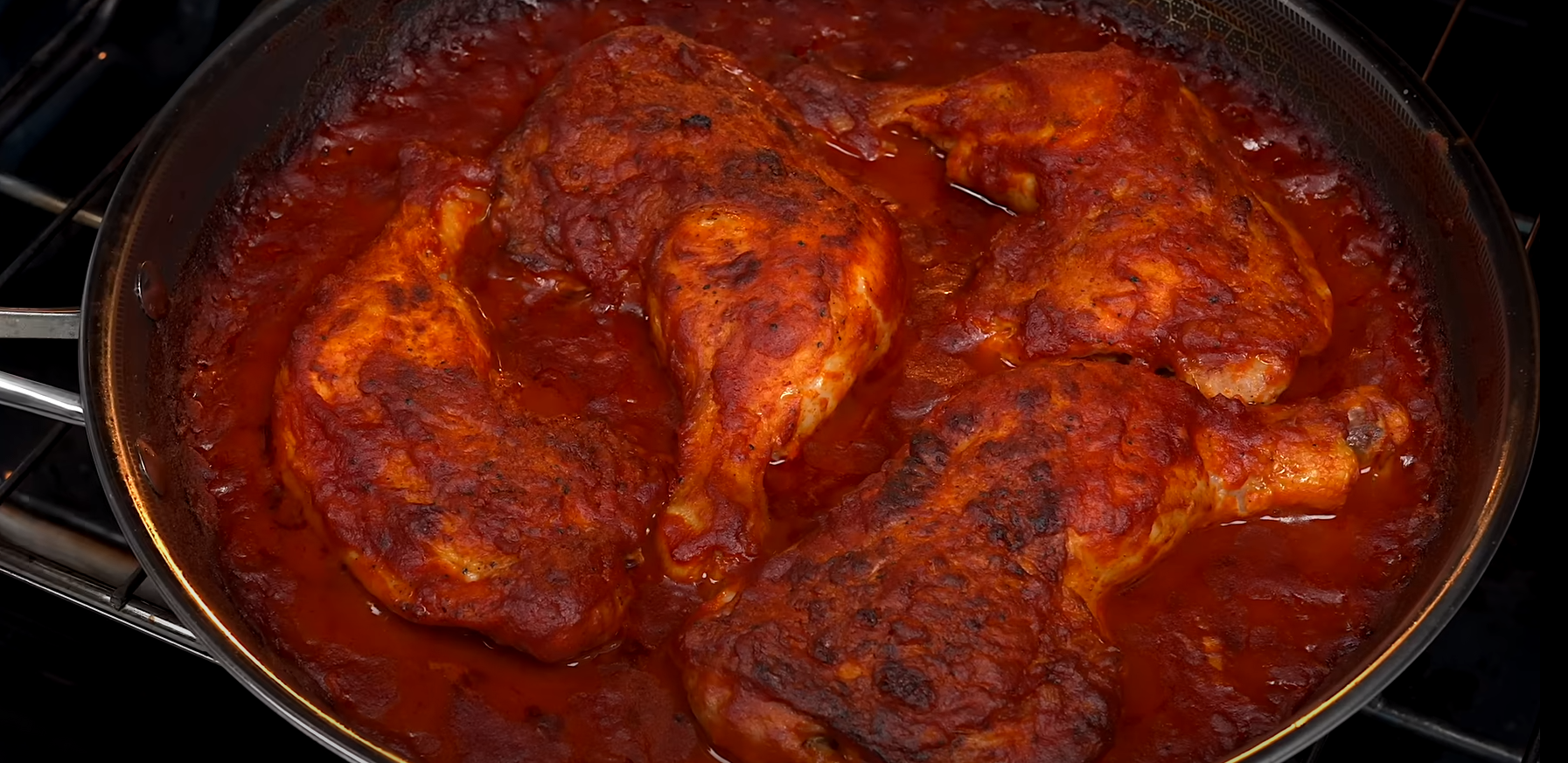 Coxa de frango com molho de tomate