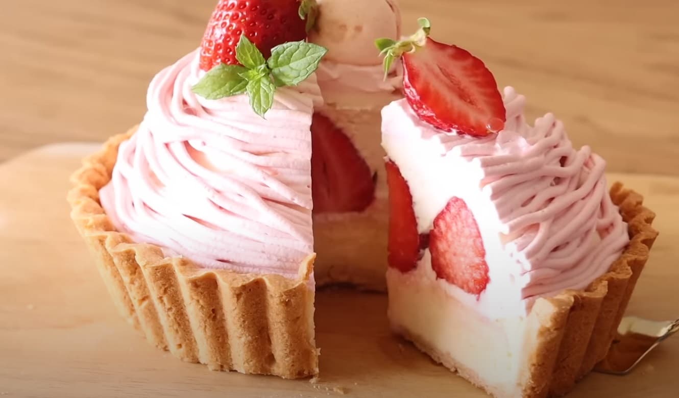 Deliciosa Tortinha de Morango e Creme