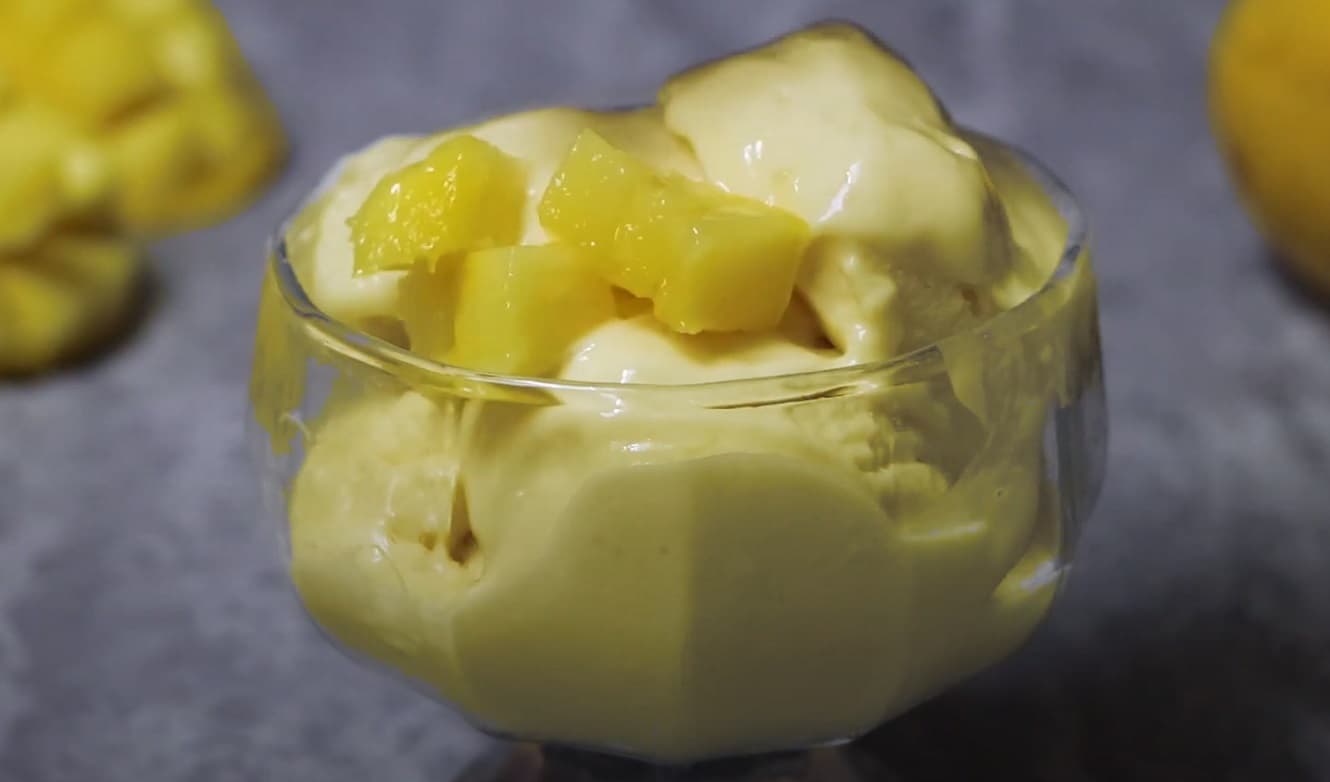 Sorvete Cremoso Tríplice Delícia com Manga e Leite Ninho e Limão