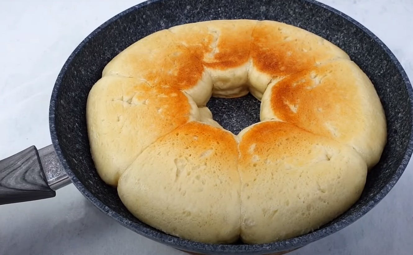 Pão Fofinho de Frigideira em 15 Minutos - Perfeito para Sanduíches e Café da Manhã